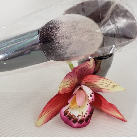 Morphe G8 Tapered Blush Brush - Picture 3 of 7